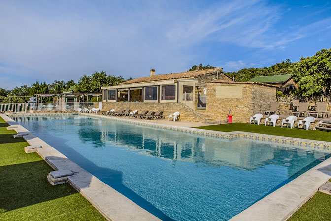 camping luberon avec piscine