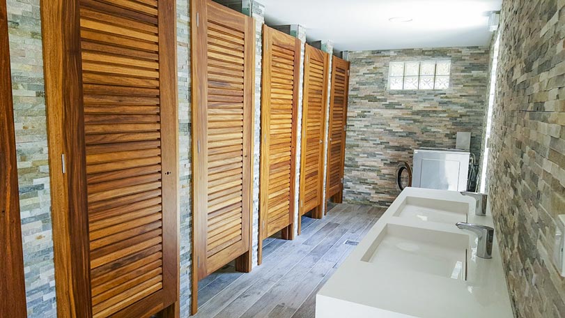 sanitaire intérieur camping des sources